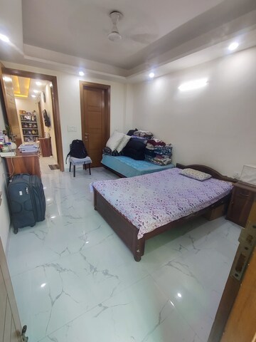 Living Room in 3 BHK Apartment at Chattarpur – for Rent
