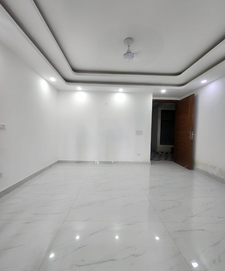 Room, saket 2 Bedroom 8007 Sq.Ft. Independent House In Saket Delhi 9266505