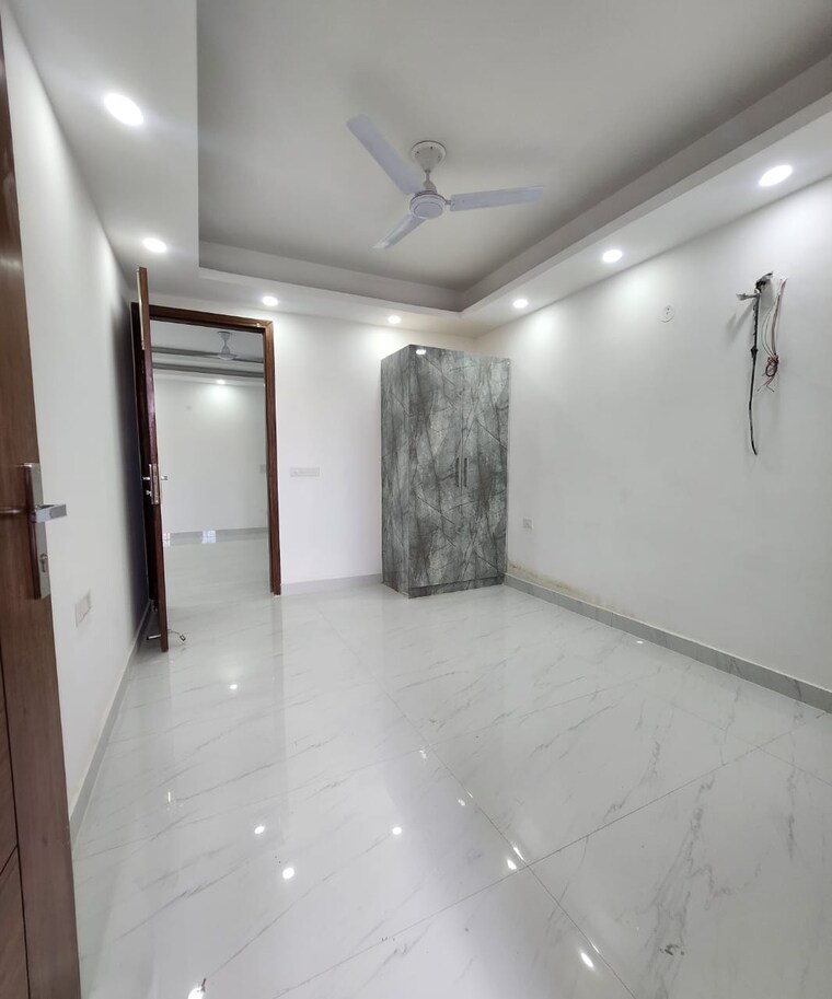 Room, saket 2 Bedroom 8007 Sq.Ft. Independent House In Saket Delhi 9266505