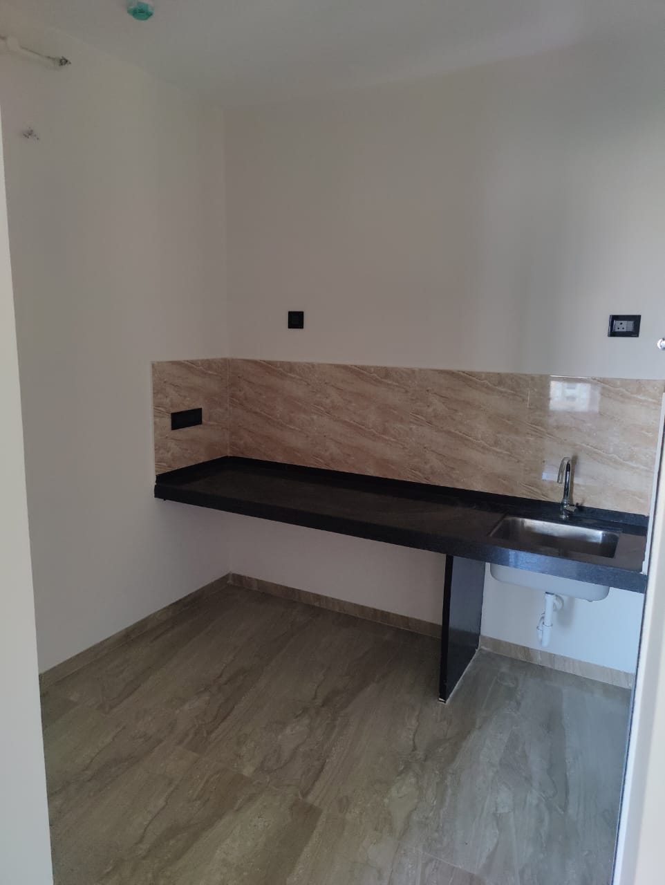 1 BHK + Study Room Apartment For Rent in Godrej Hillside