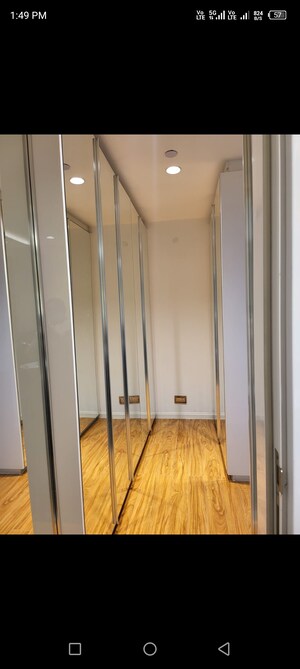 Building Lobby in 3.5 BHK Apartment at DLF The Crest, Sector 54 – for Rent