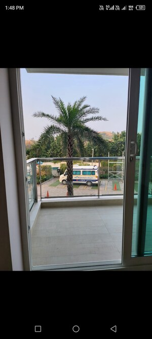 Parking in 3.5 BHK Apartment at DLF The Crest, Sector 54 – for Rent