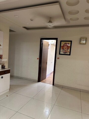 Bathroom in 4 BHK Apartment at Saya Gold Avenue, Vaibhav Khand – for Rent