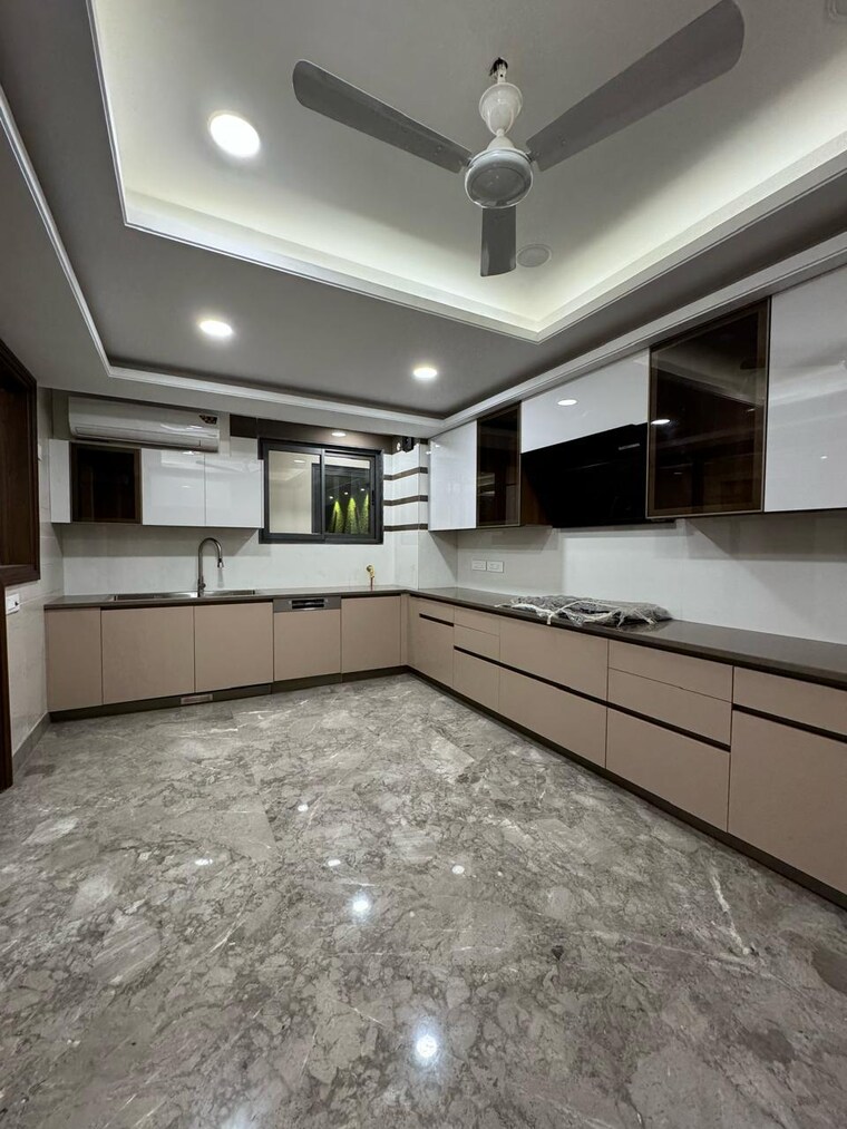 Kitchen, greater kailash i 3 Bedroom 208 Sq.Yd. Builder Floor In Greater Kailash I Delhi 9266599