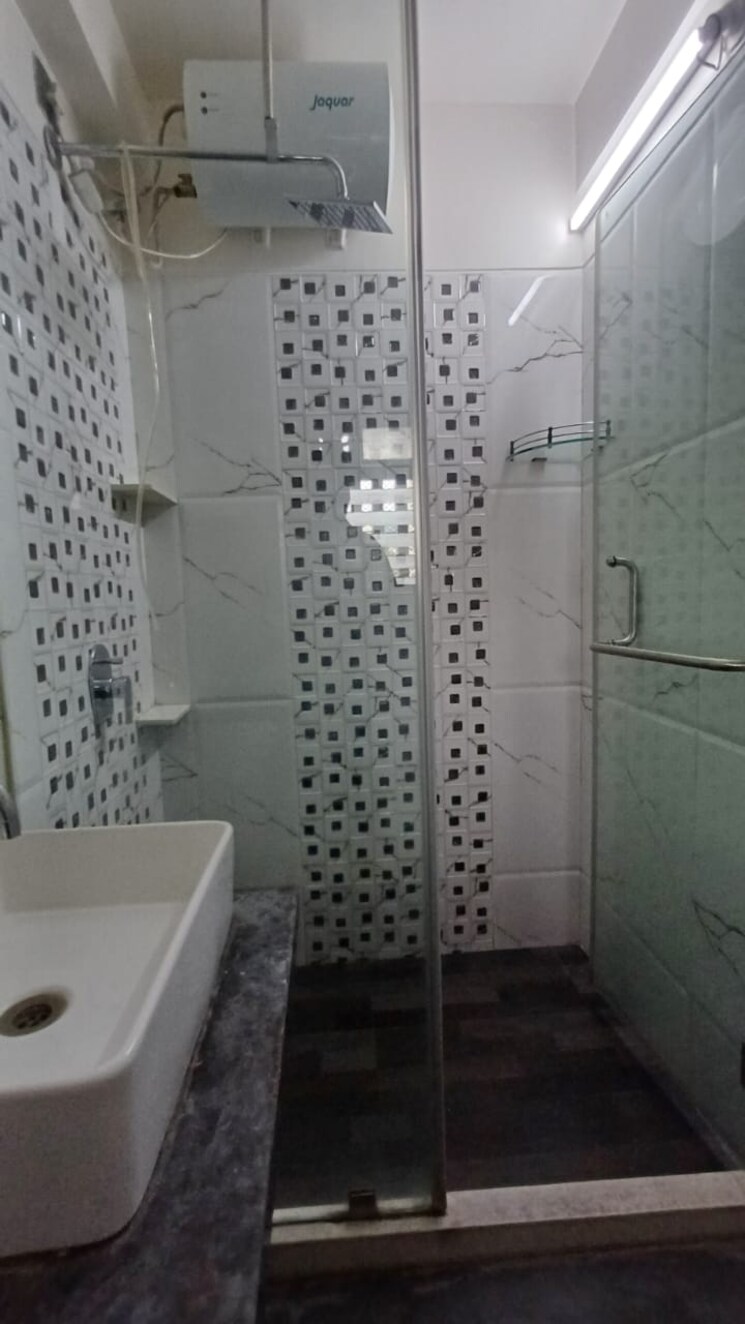 Bathroom, harshail-falcon 1 Bedroom 630 Sq.Ft. Apartment In Malad West Mumbai 9266574