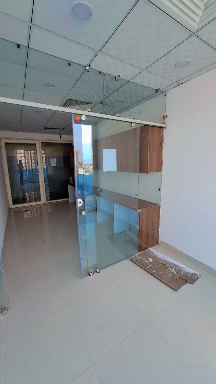 Team Area, gaur-city-center Commercial Office Space 450 Sq.Ft. In Sector 4 Greater Noida Greater Noida 9266585