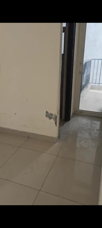 Bathroom in 3 BHK Apartment at Panchsheel Greens II, Sector 16 Greater Noida – for Sale