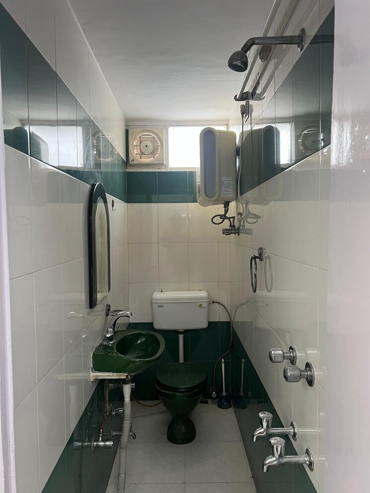 Kitchen, greater kailash i 1 Bedroom 100 Sq.Yd. Builder Floor In Greater Kailash I Delhi 9266627