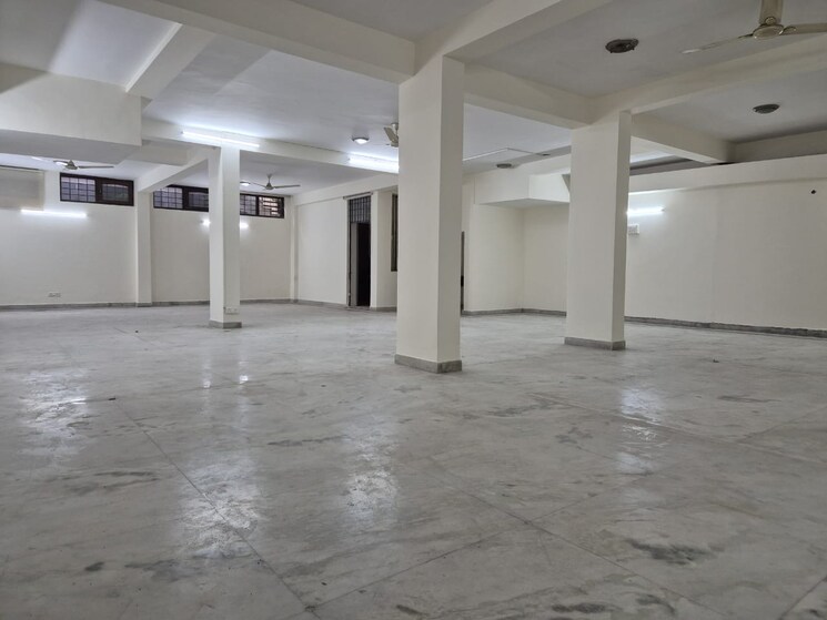 Room, gulmohar park 3 Bedroom 300 Sq.Yd. Builder Floor In Gulmohar Park Delhi 9266684