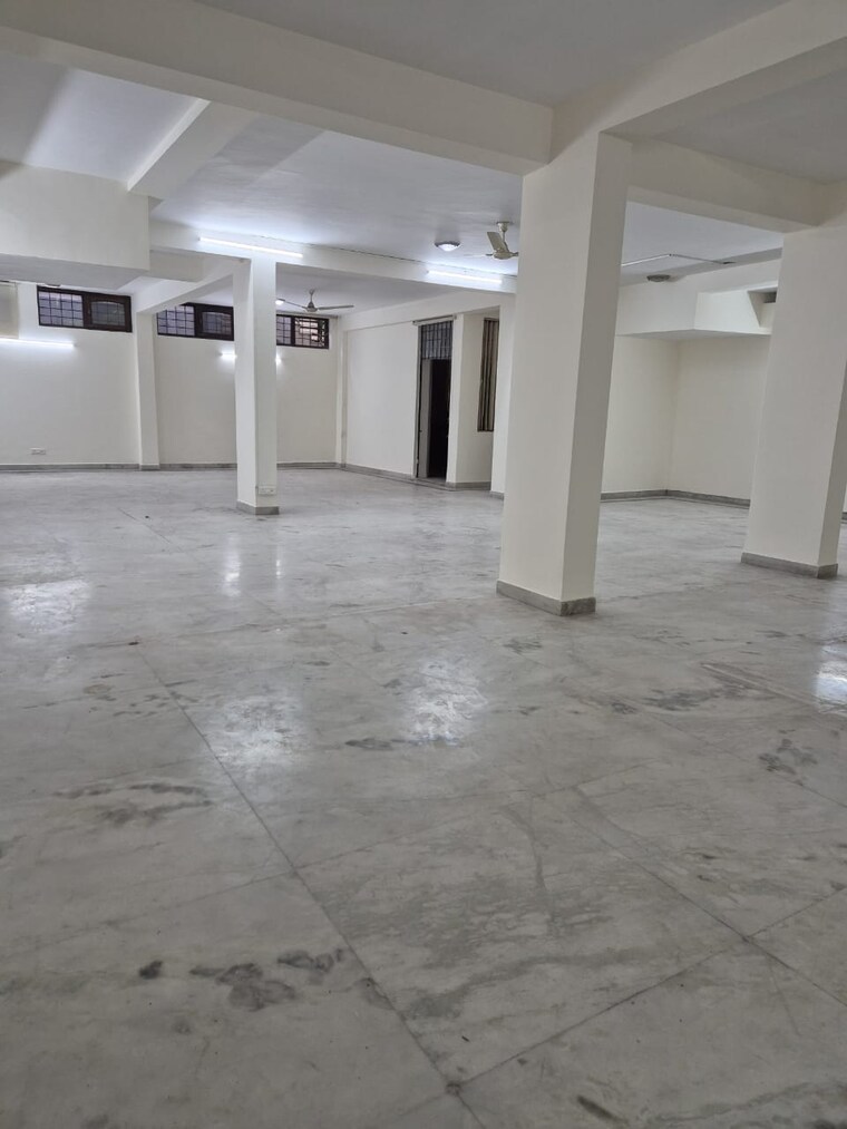 Room, gulmohar park 3 Bedroom 300 Sq.Yd. Builder Floor In Gulmohar Park Delhi 9266684