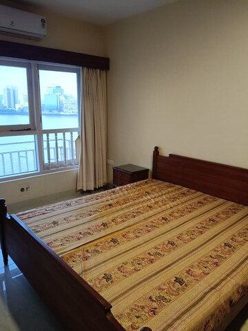 Bedroom in 1 BHK Apartment at Maker Tower, Cuffe Parade – for Rent