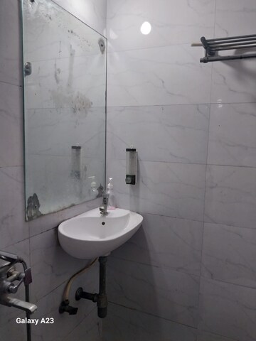 Bathroom in 2.5 BHK Apartment at Harshail Flamingo Apartments, Malad West – for Rent