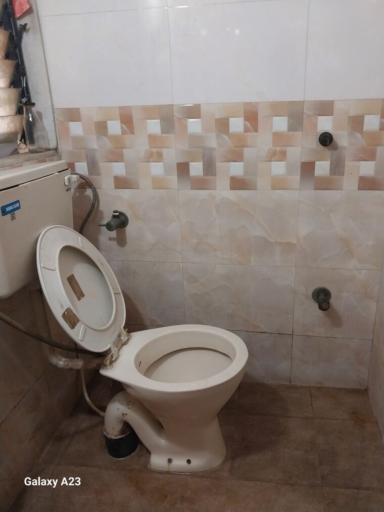 Bathroom, harshail-flamingo-apartments 2.5 Bedroom 750 Sq.Ft. Apartment In Malad West Mumbai 9266700