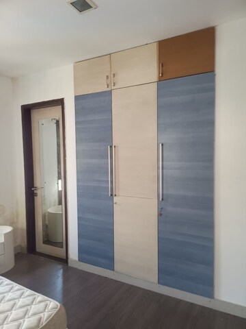 Room in 3 BHK Builder Floor at Geetanjali Enclave – for Rent