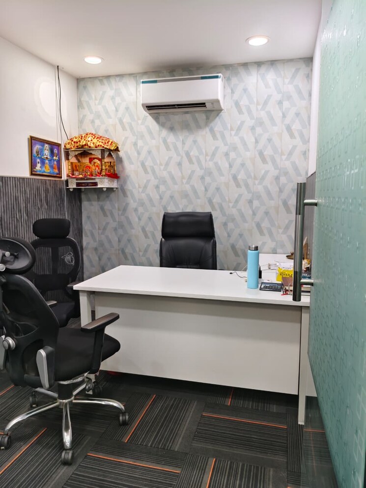 Team Area, sector 63 Commercial Office Space 2000 Sq.Ft. In Sector 63 Noida 9266731