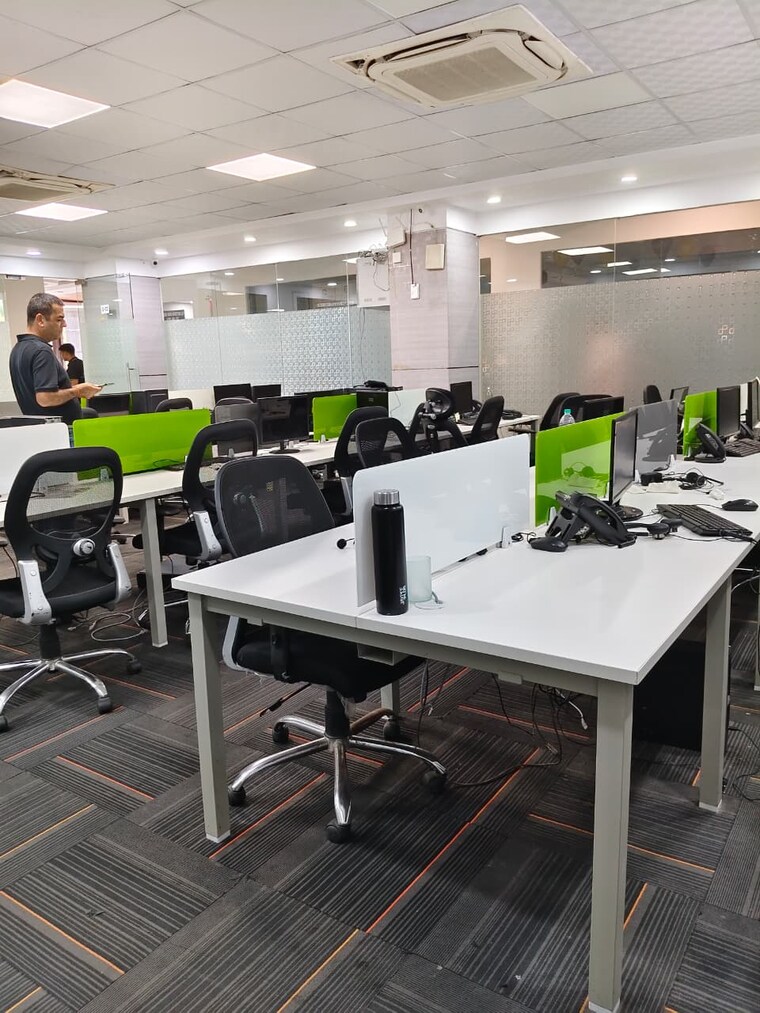Team Area, sector 63 Commercial Office Space 2000 Sq.Ft. In Sector 63 Noida 9266731