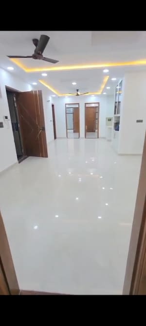 Room in 4 BHK Builder Floor at BPTP Park Elite Floors, Sector 85 – for Sale