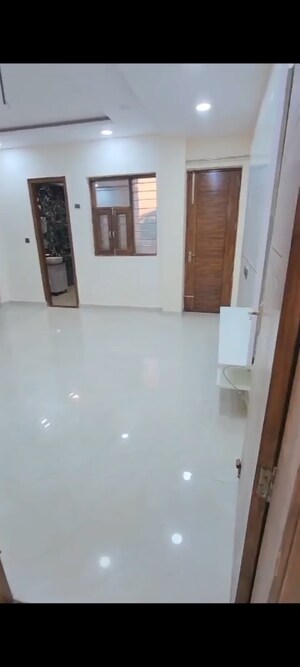Room in 4 BHK Builder Floor at BPTP Park Elite Floors, Sector 85 – for Sale