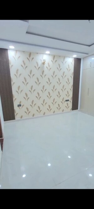 Room in 4 BHK Builder Floor at BPTP Park Elite Floors, Sector 85 – for Sale