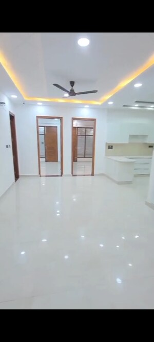 Building Lobby in 4 BHK Builder Floor at BPTP Park Elite Floors, Sector 85 – for Sale