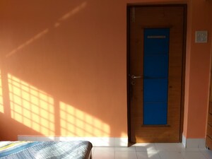 Bedroom in 1 BHK Apartment at Bandra West – for Rent