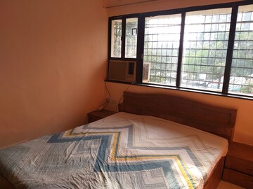 Bedroom in 1 BHK Apartment at Bandra West – for Rent
