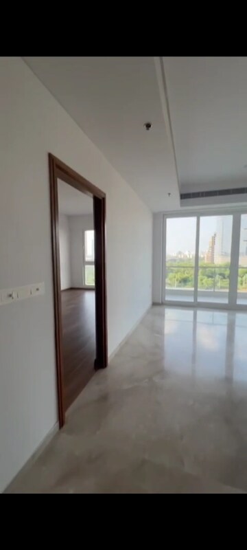 Room in 3 BHK Apartment at Conscient Hines Elevate, Sector 59 – for Sale