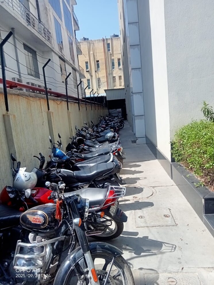 Exterior View, sector 3 Commercial Office Space in IT/SEZ 20000 Sq.Ft. In Sector 3 Noida 9266821