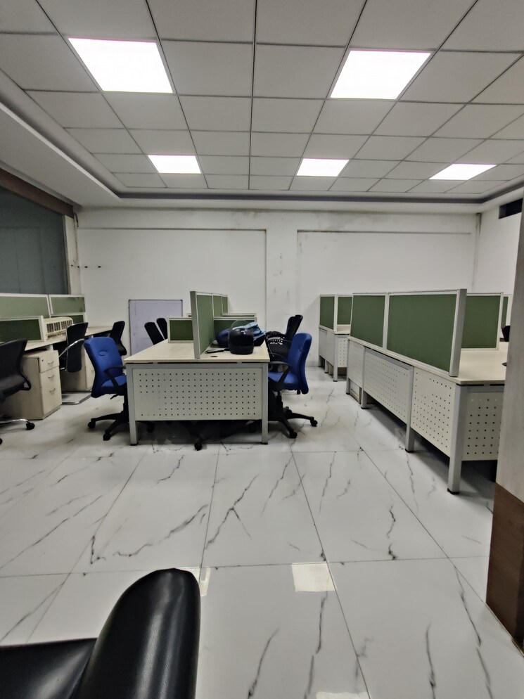 Team Area, sector 63 Commercial Office Space 1000 Sq.Ft. In Sector 63 Noida 9266807