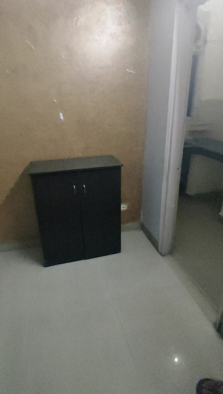 Room, pir machalla 1 Bedroom 600 Sq.Ft. Apartment In Pir Machalla Zirakpur 9266842