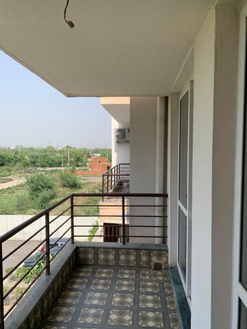 Balcony in 3 BHK Builder Floor at BPTP Parkland Pride, Sector 77 – for Sale