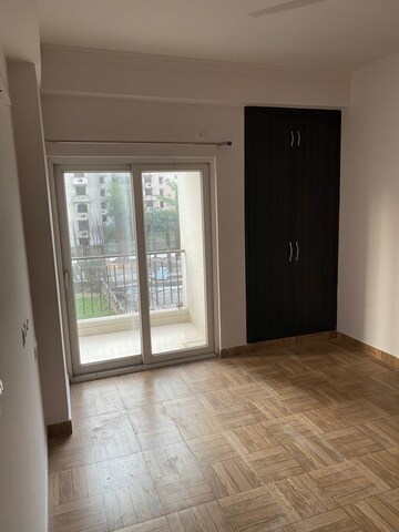 Room in 2 BHK Apartment at Jaipuria Sunrise Greens, Ahinsa Khand 1 – for Rent