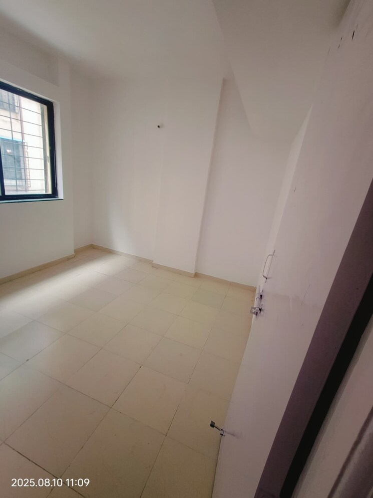 Room, rajas-residency 1 Bedroom 550 Sq.Ft. Apartment In Shivane Pune 9266873