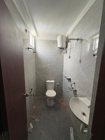 Bathroom in 4 BHK Apartment at Sri Fortune Sonthalia Sky Villas, Kokapet – for Rent