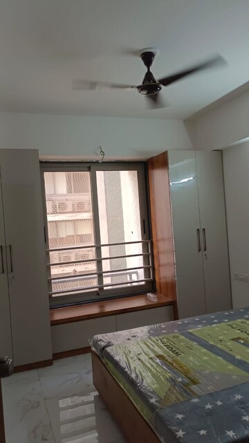 Room in 2 BHK Apartment at Ellisbridge – for Rent