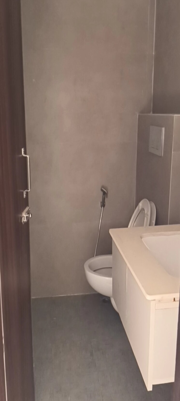 Bathroom, oxirich-square-one 5 Bedroom 4438 Sq.Ft. Penthouse In Indrapuram Ghaziabad 9267067