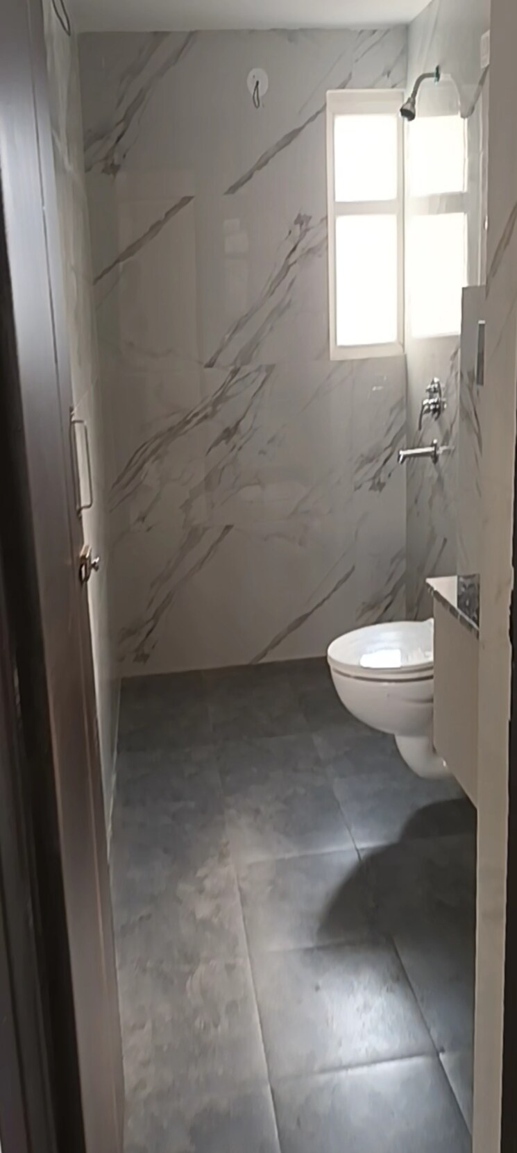 Bathroom, oxirich-square-one 5 Bedroom 4438 Sq.Ft. Penthouse In Indrapuram Ghaziabad 9267067