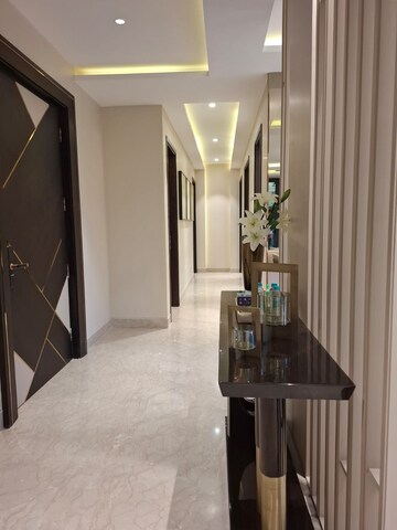 Building Lobby in 4 BHK Builder Floor at Emaar MGF Emerald Hills, Sector 65 – for Sale