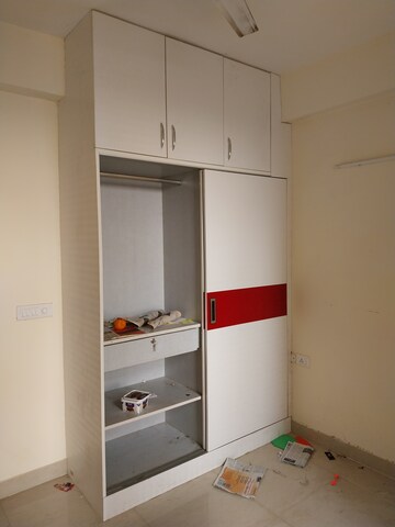 Room in 2 BHK Apartment at Shree Vardhman Mantra, Sector 67 – for Rent