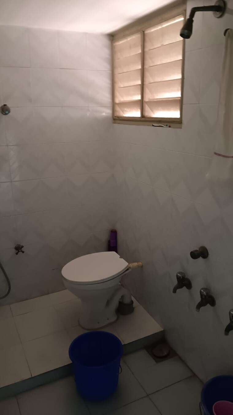 Bathroom, satellite 4 Bedroom 3200 Sq.Ft. Villa In Satellite Ahmedabad 9267079
