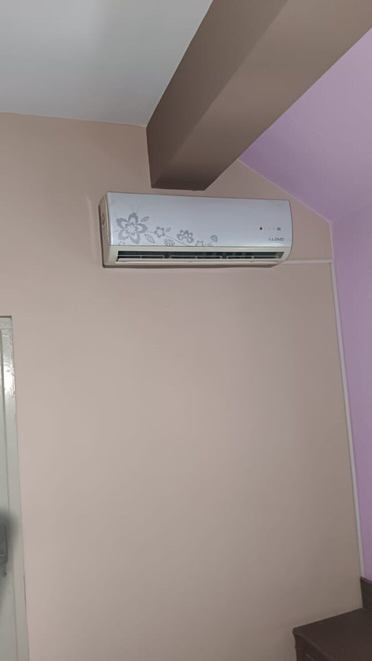 Room, satellite 4 Bedroom 3200 Sq.Ft. Villa In Satellite Ahmedabad 9267079