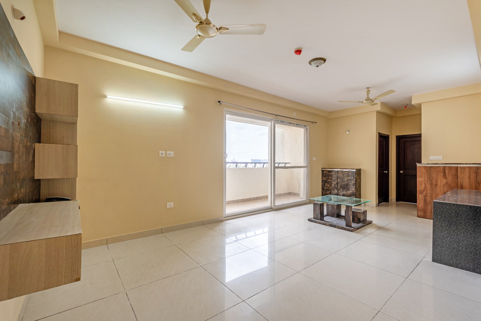 3 BHK + Servant Room Apartment For Rent in Prestige Lakeside Habitat