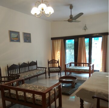 Living Room in 3 BHK Builder Floor at Green Park Extension – for Rent