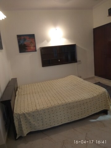 Bedroom in 3 BHK Builder Floor at Green Park Extension – for Rent