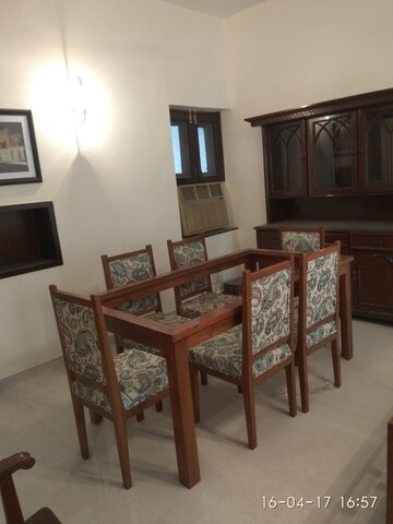 Bedroom in 3 BHK Builder Floor at Green Park Extension – for Rent