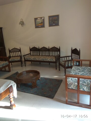 Living Room in 3 BHK Builder Floor at Green Park Extension – for Rent