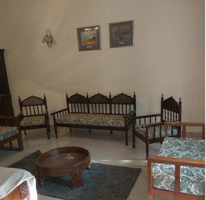 Living Room in 3 BHK Builder Floor at Green Park Extension – for Rent