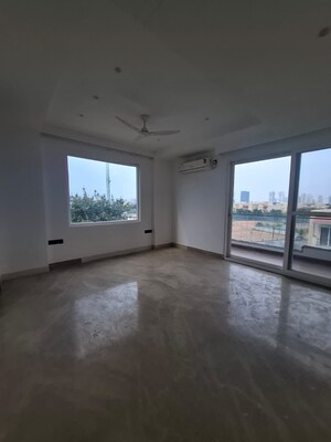 4 BHK Builder Floor For Sale in SS Southend Floors, South City 2