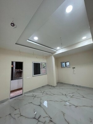 Room in 3 BHK Apartment at Manish Nagar – for Sale
