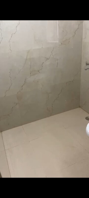 Room in 3 BHK Builder Floor at Greater Kailash ii – for Rent